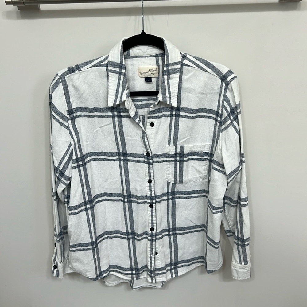Universal Thread Plaid Button Down Flannel, Size Medium